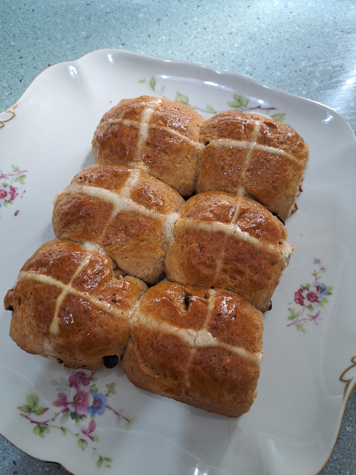 6 Pack Traditional Hot Cross Buns